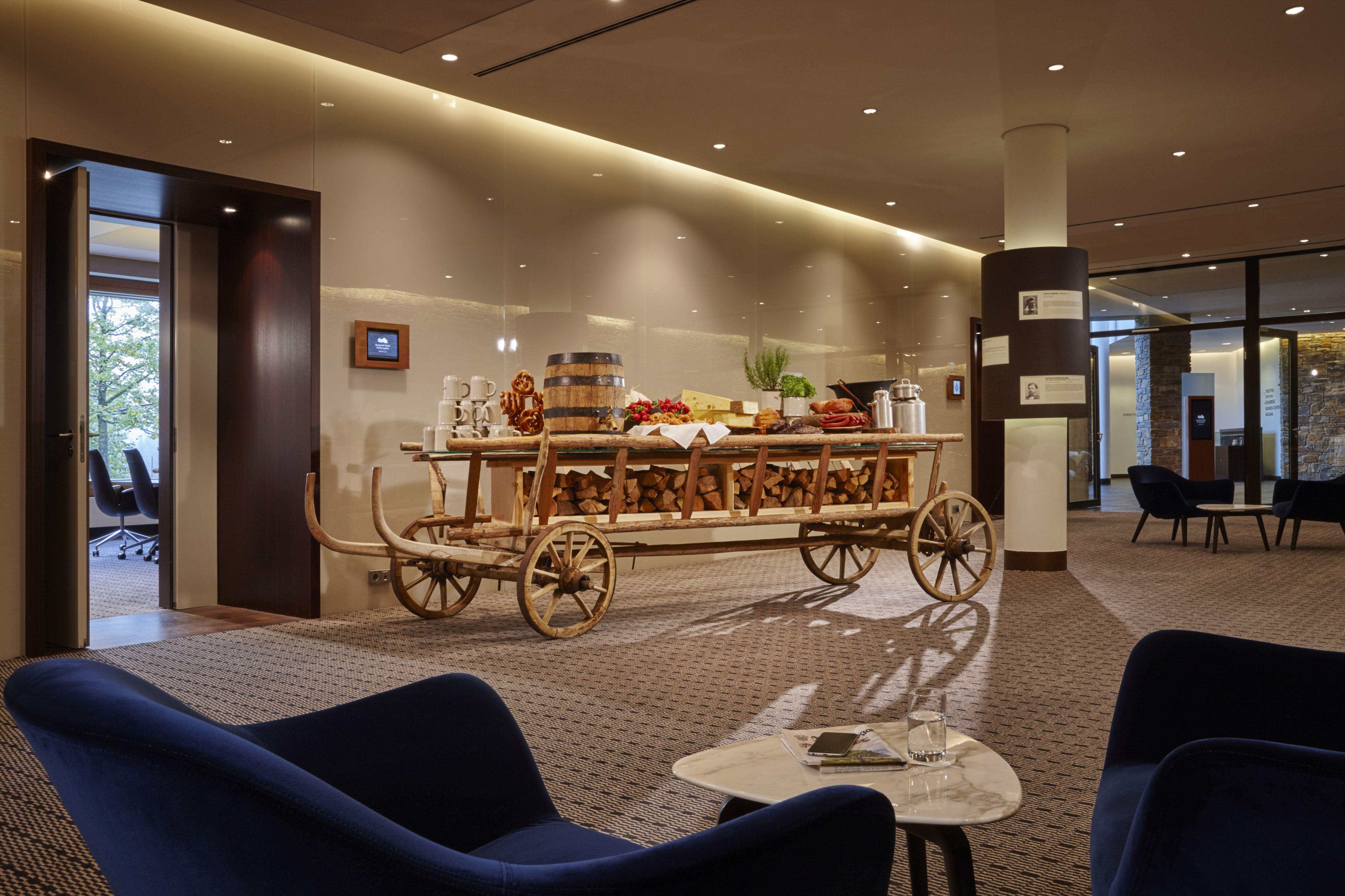 Kempinski Hotel Μπερχτεσγκάντεν Εξωτερικό φωτογραφία The lounge at the airport