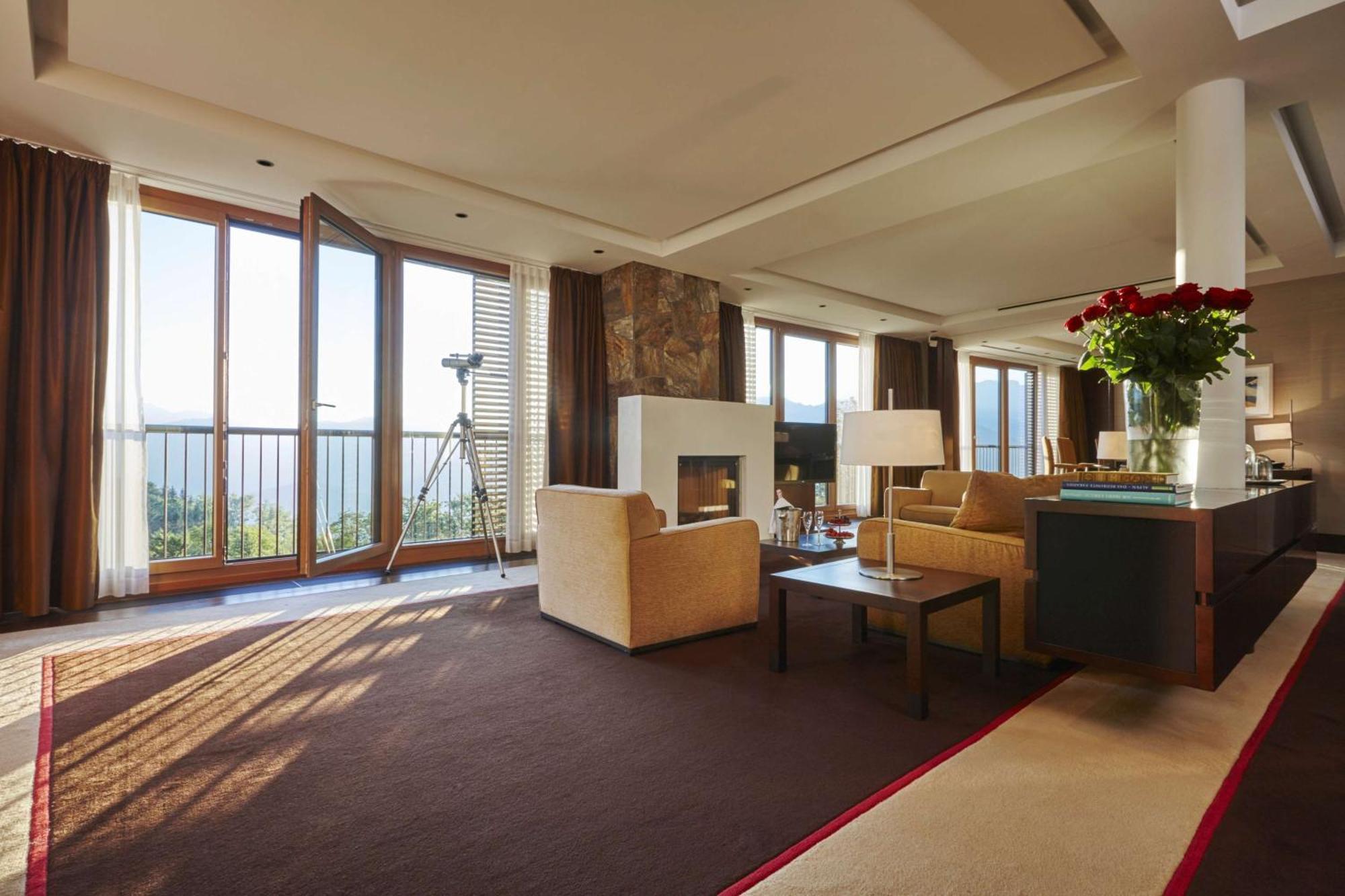 Kempinski Hotel Μπερχτεσγκάντεν Εξωτερικό φωτογραφία The interior of the hotel