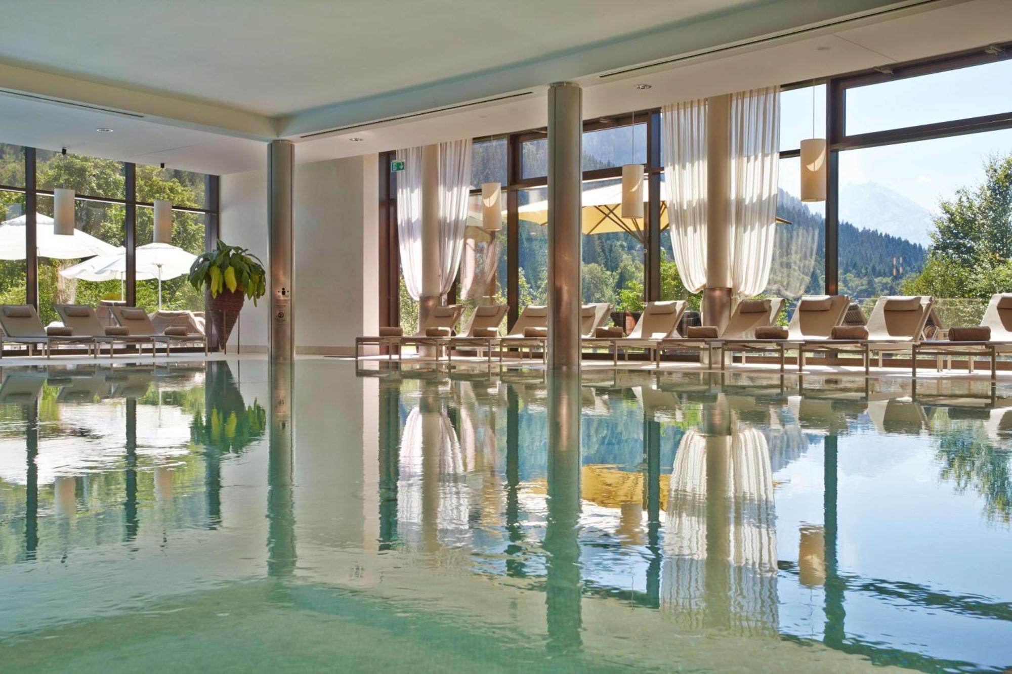 Kempinski Hotel Μπερχτεσγκάντεν Εξωτερικό φωτογραφία The indoor swimming pool