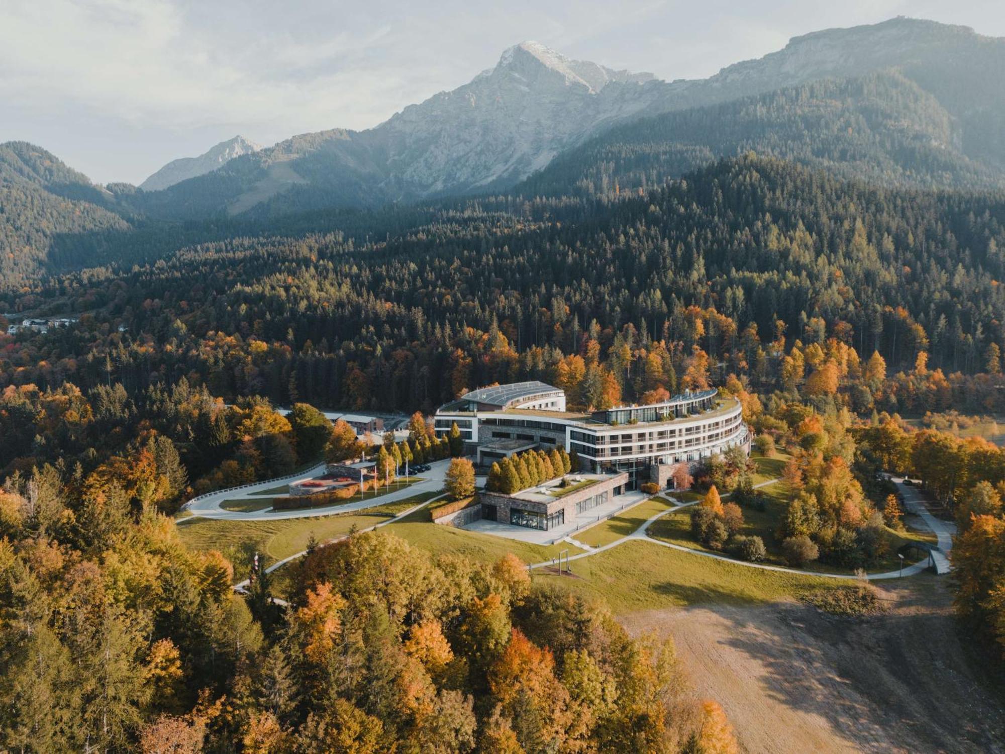 Kempinski Hotel Μπερχτεσγκάντεν Εξωτερικό φωτογραφία Aerial view of the campus