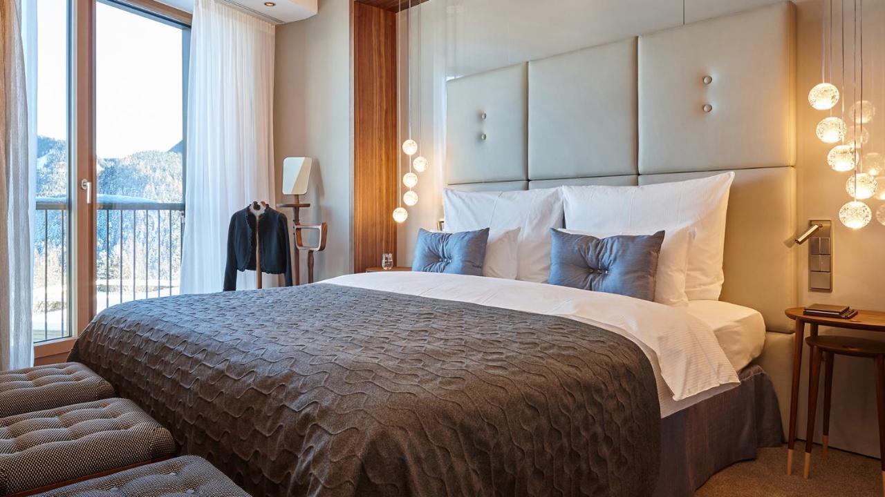 Kempinski Hotel Μπερχτεσγκάντεν Εξωτερικό φωτογραφία A bedroom